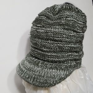 vicver Accessories - Vicver ponytail beanie hat vicver Accessories - Vicver ponytail beanie hat